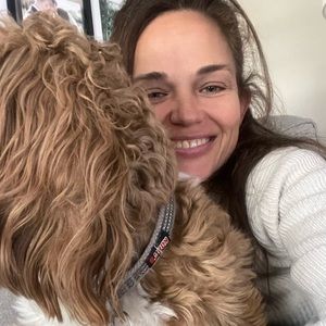 Meet your Posher, Caitlin